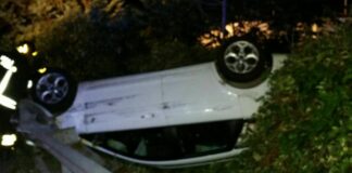 Auto ribaltata oltre il guard rail, ferito un 52enne