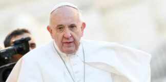 Papa Francesco ricoverato, Mons. D’Ascenzo: «Preghiamo per il Santo Padre»