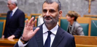 La proclamazione di Decaro a Bari: «Sarò il presidente di tutti, ma non per tutto»