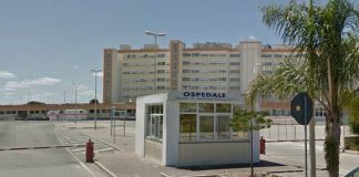 Accoltellato e lasciato sotto casa: 33enne ricoverato al Dimiccoli di Barletta