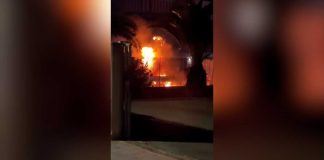 Misterioso incendio nella notte a Margherita: auto distrutta dalle fiamme